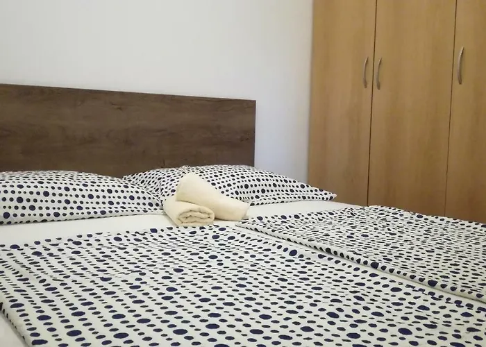 Appartma Katja Gabrovica pri Črnem Kalu